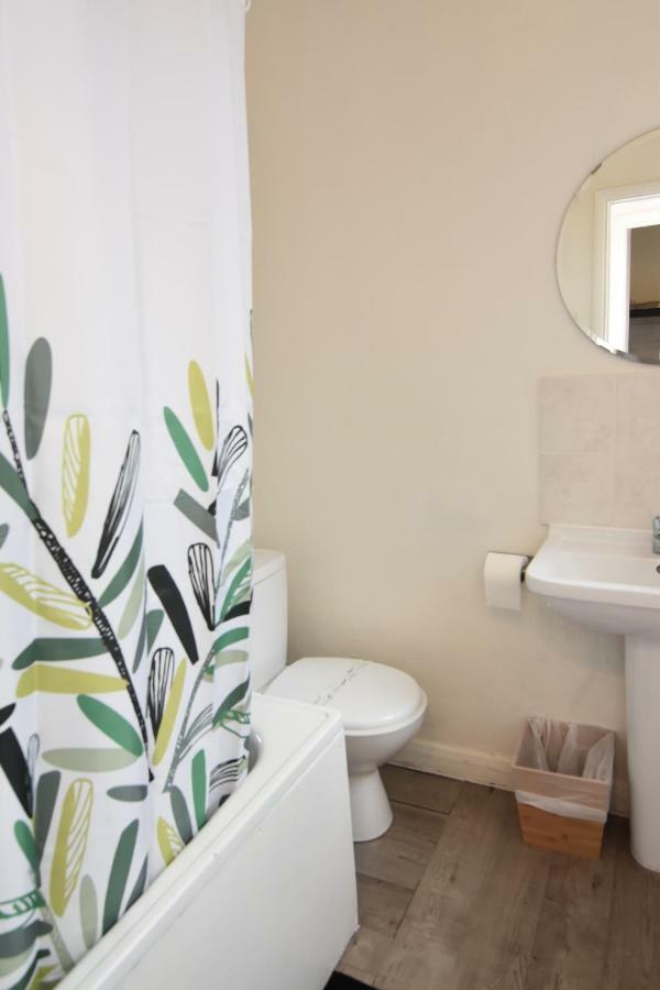 Cozy Apartment In Camden Town Londra Esterno foto
